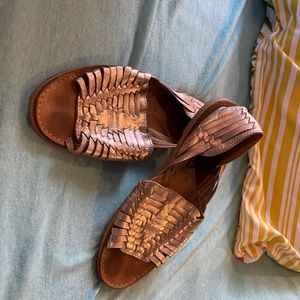 Sbicca huarache sandals